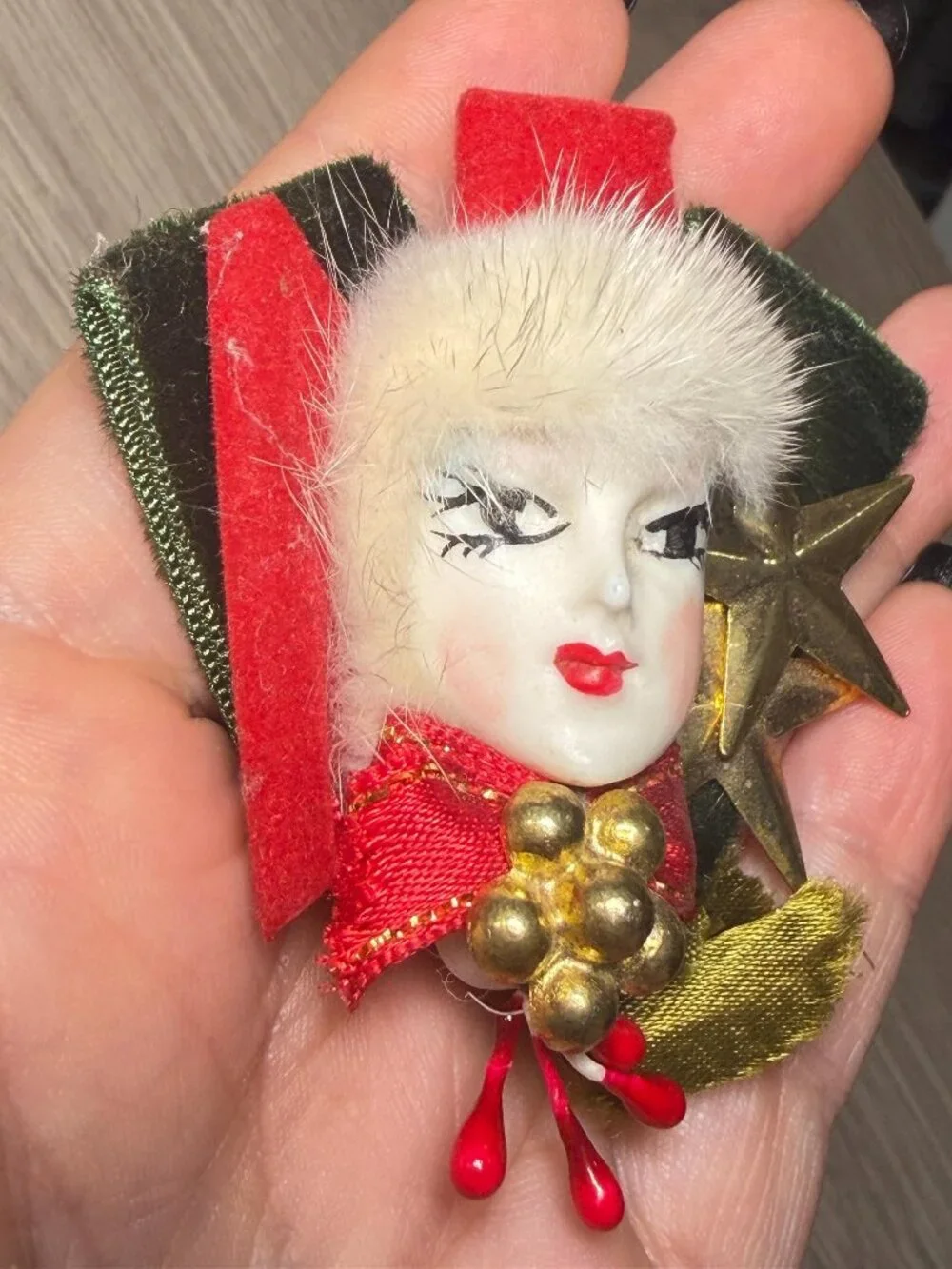 Christmas Lady Face Vintage Brooch Handmade Porcelain Velvet Fur Holiday Pin 2.7